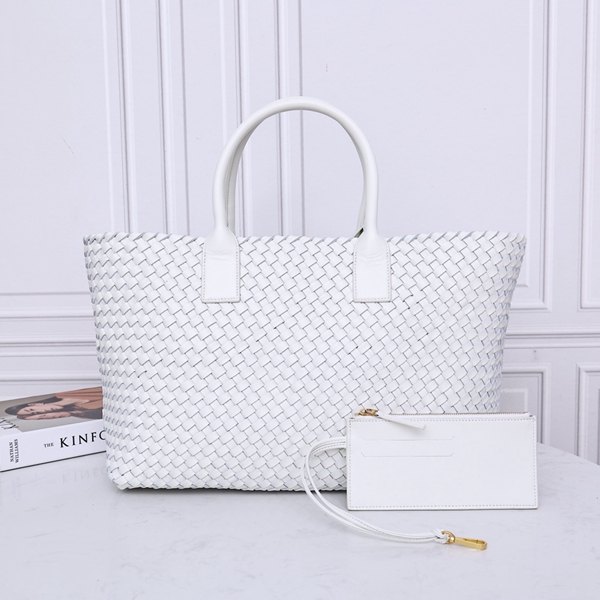 ボッテガヴェネタバッグ正面デザイン